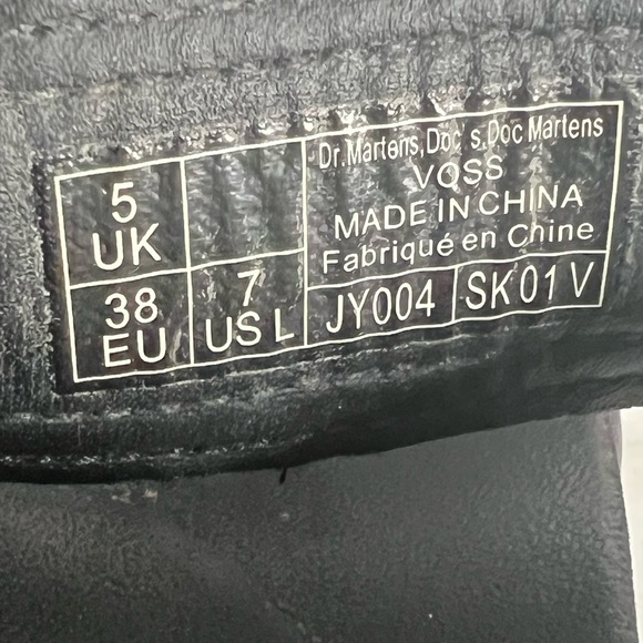 Dr. Martens Voss Black Hydro Leather Platform Sandals Shoes Open Toe Size 7 - Picture 2 of 12